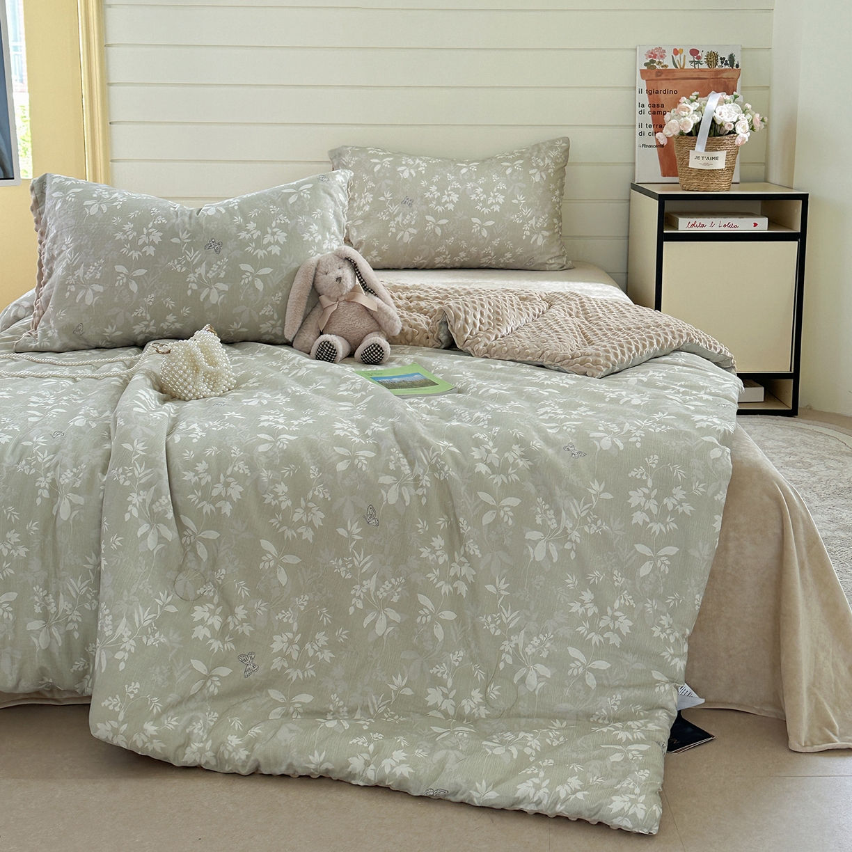 91家纺网 家纺一手货源 找家纺 麦伦家居 2025新款全棉双层纱3D豆豆被系列被子被芯（可配四件套） 云雾月影