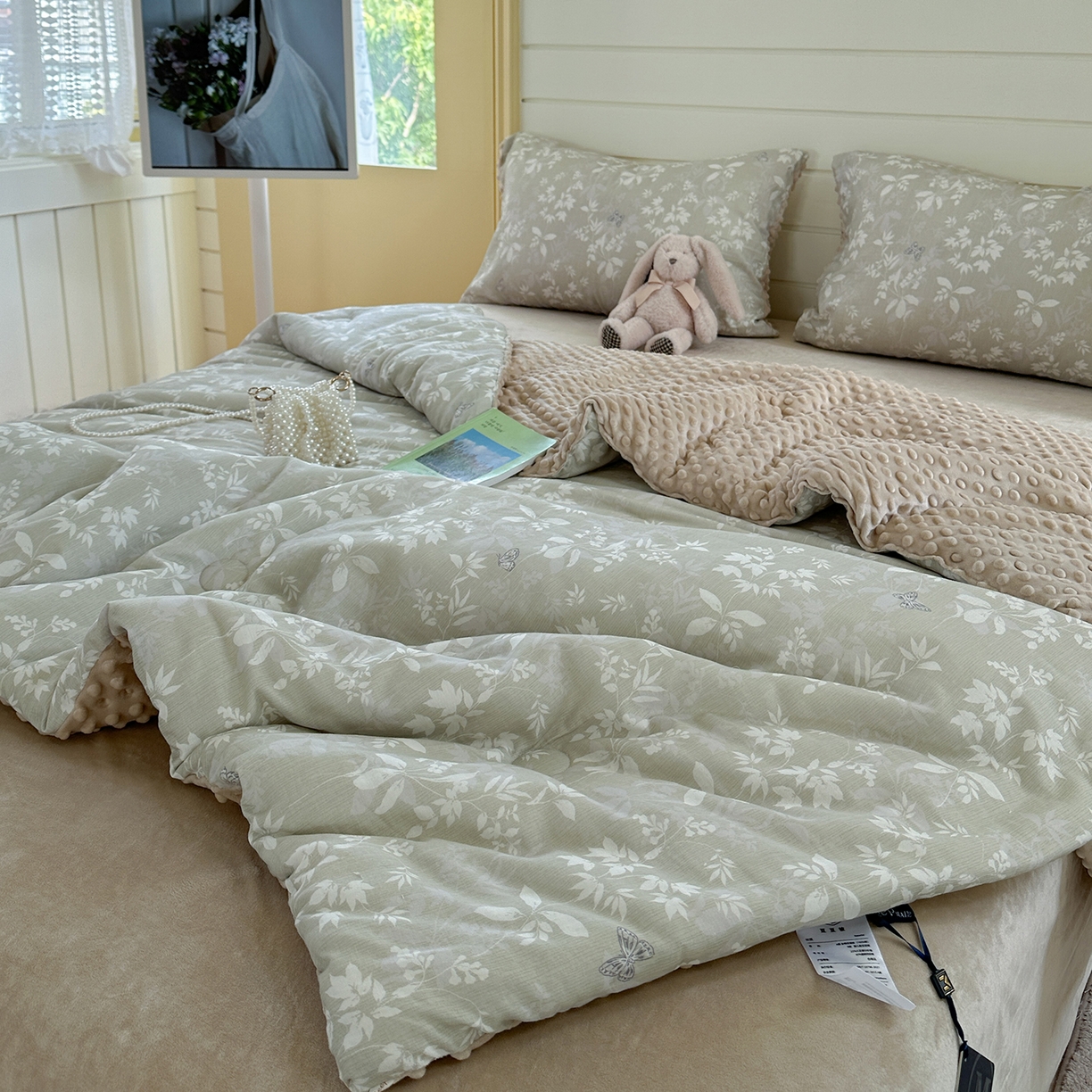 91家纺网 家纺一手货源 找家纺 麦伦家居 2025新款全棉双层纱3D豆豆被系列被子被芯（可配四件套） 云雾月影