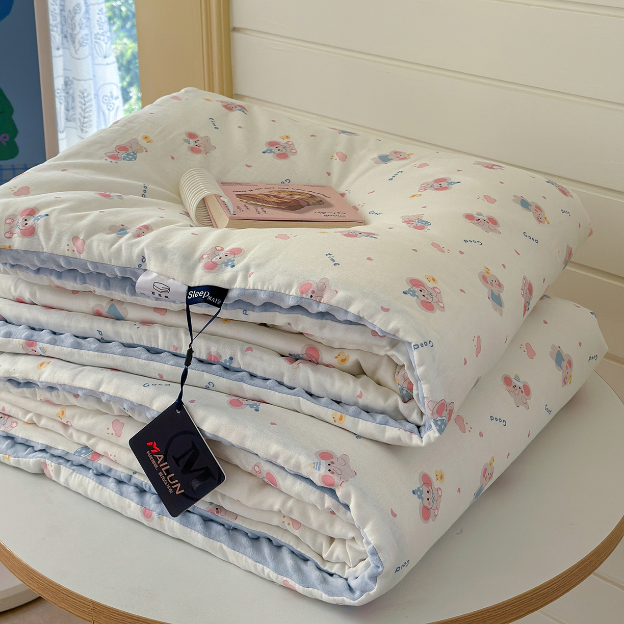 91家纺网 家纺一手货源 找家纺 麦伦家居 2025新款全棉双层纱3D豆豆被系列被子被芯（可配四件套） 小红象