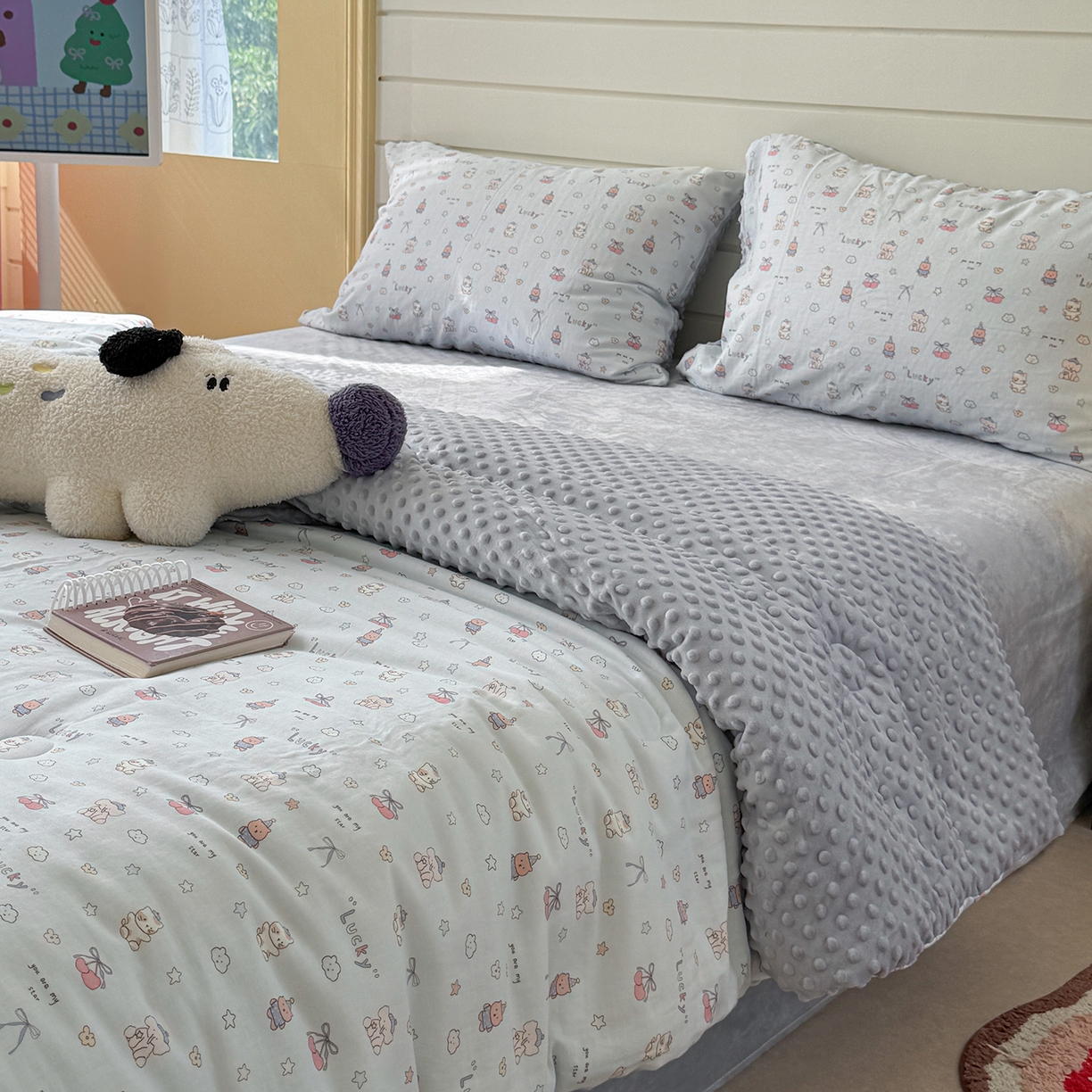 91家纺网 家纺一手货源 找家纺 麦伦家居 2025新款全棉双层纱3D豆豆被系列被子被芯（可配四件套） 皮皮象蓝