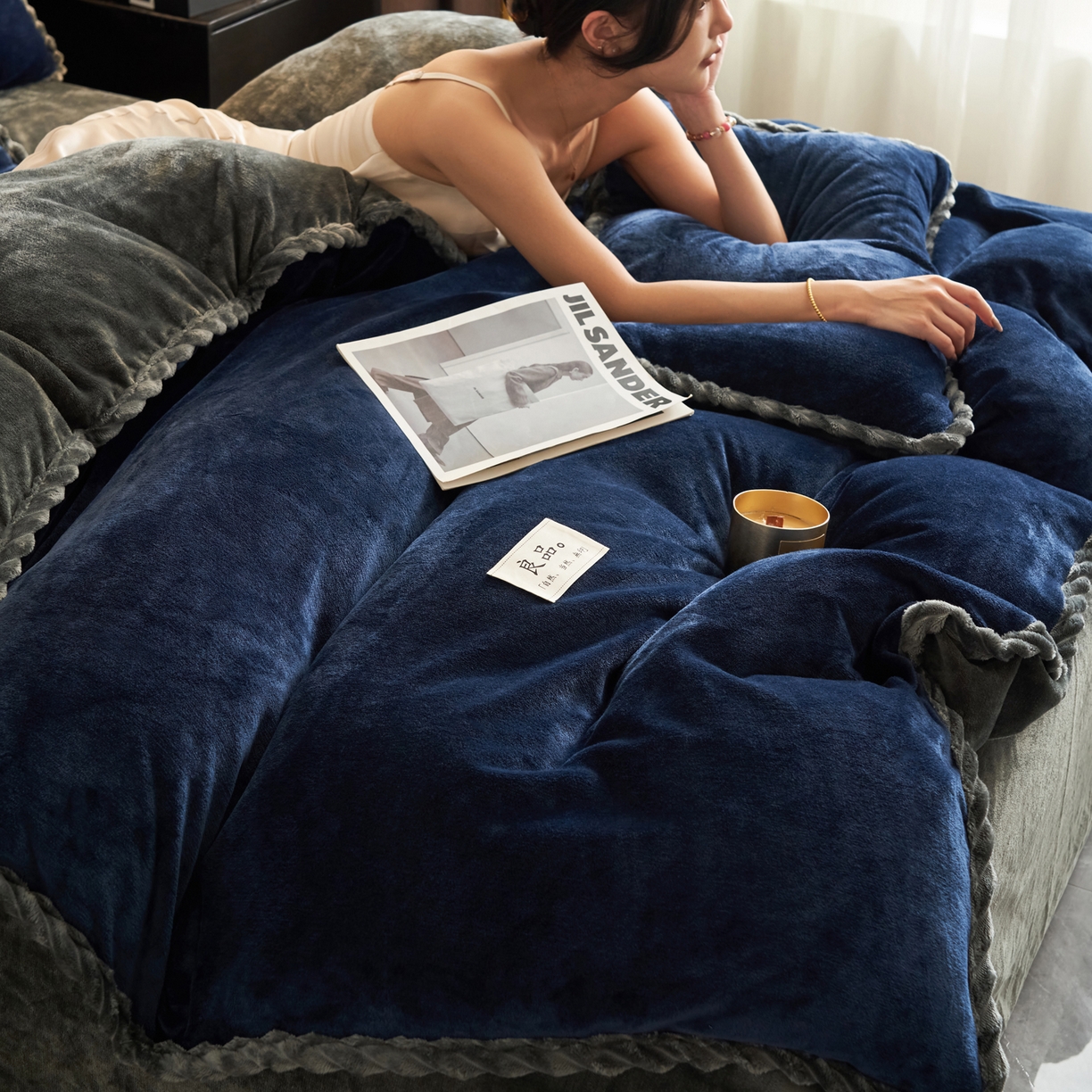 91家纺网 家纺一手货源 找家纺 早晨家纺 2025新款黑金牛奶绒纯色四件套-风格1 黑金-深蓝