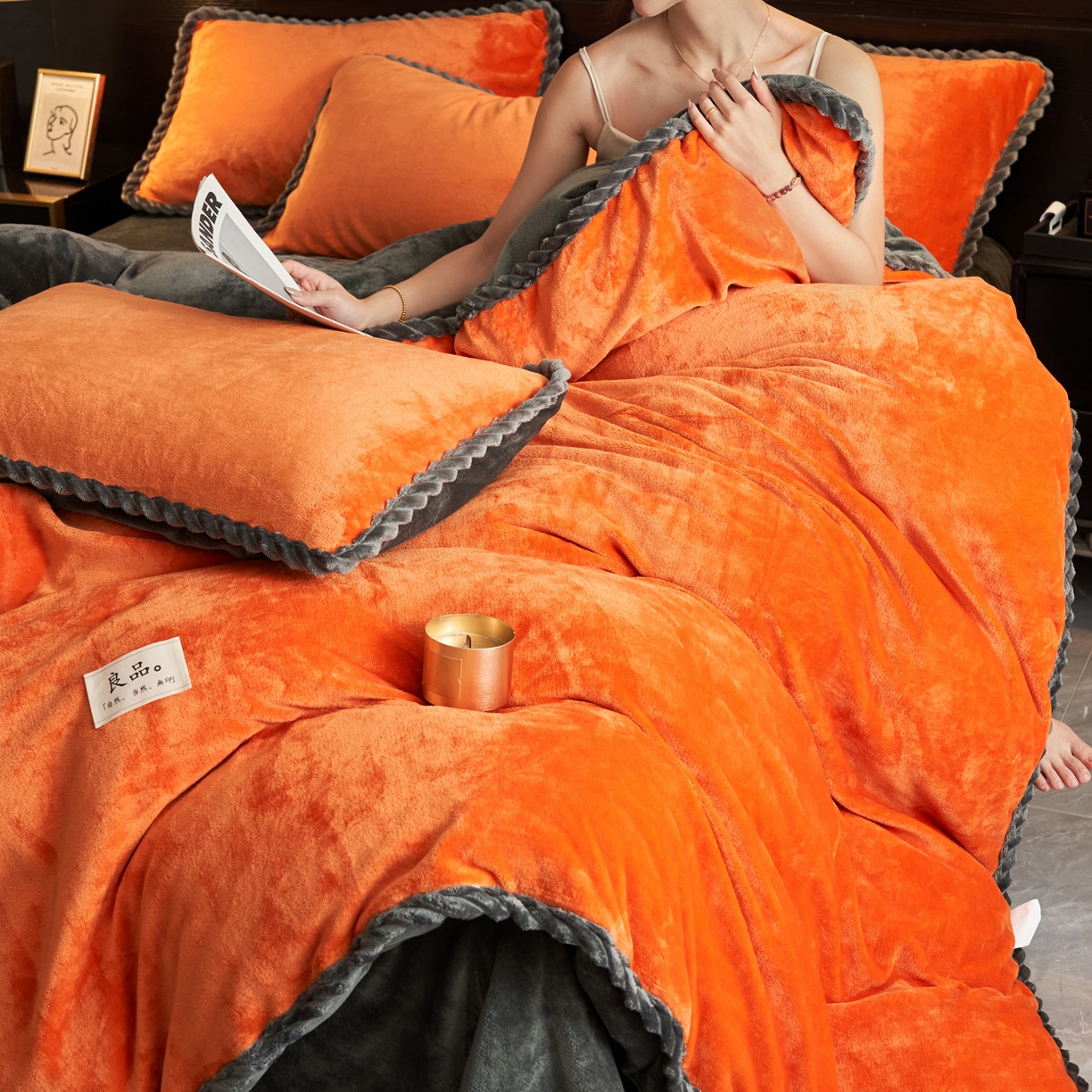 91家纺网 家纺一手货源 找家纺 早晨家纺 2025新款黑金牛奶绒纯色四件套-风格1 黑金-桔色