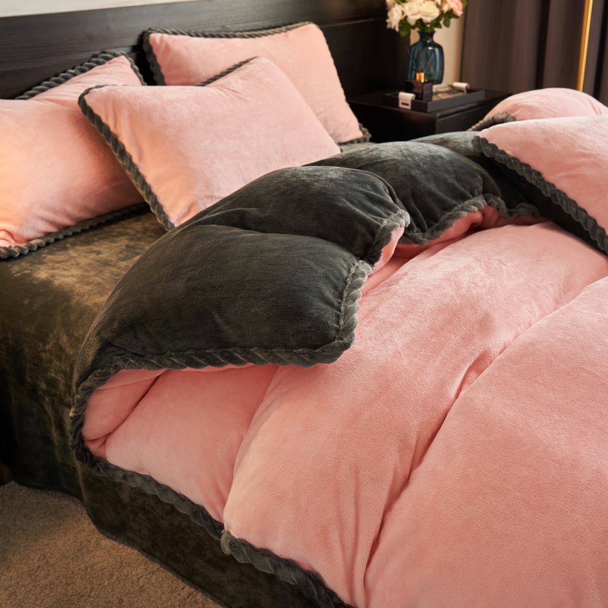 91家纺网 家纺一手货源 找家纺 早晨家纺 2025新款黑金牛奶绒纯色四件套-风格1 黑金-玉色