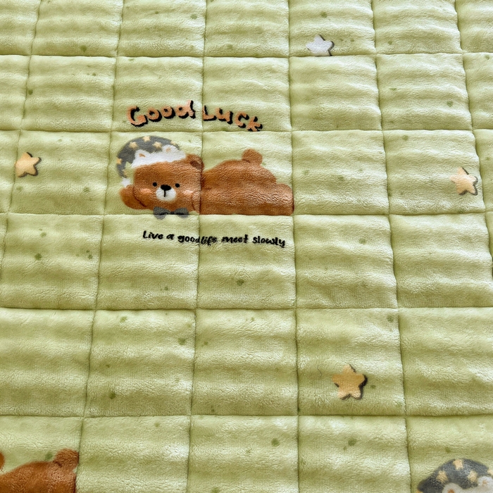 91家纺网 家纺一手货源 找家纺 梵朴 2025新款牛奶绒泡泡兔毛绒床垫学生宿舍床褥子床护垫大床款印花系列 趴趴熊