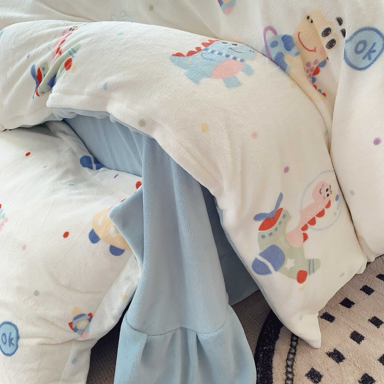 91家纺网 家纺一手货源 找家纺 莱豫家纺 2025新款加厚牛奶绒三件套四件套保暖不静电 恐龙星球