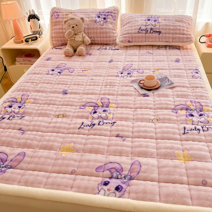 91家纺网 家纺一手货源 找家纺 梵朴 2025新款牛奶绒泡泡兔毛绒床垫学生宿舍床褥子床护垫大床款印花系列 星黛露粉