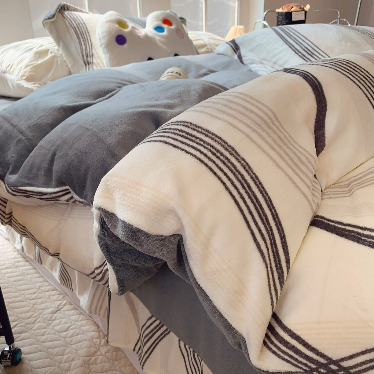 莱豫家纺 2025新款加厚牛奶绒三件套四件套保暖不静电 莱茵河灰