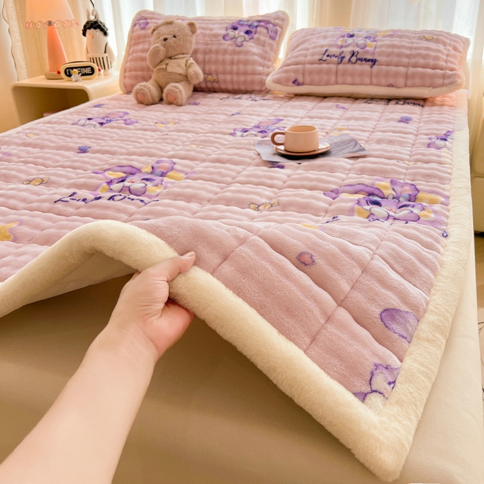91家纺网 家纺一手货源 找家纺 梵朴 2025新款牛奶绒泡泡兔毛绒床垫学生宿舍床褥子床护垫大床款印花系列 星黛露粉