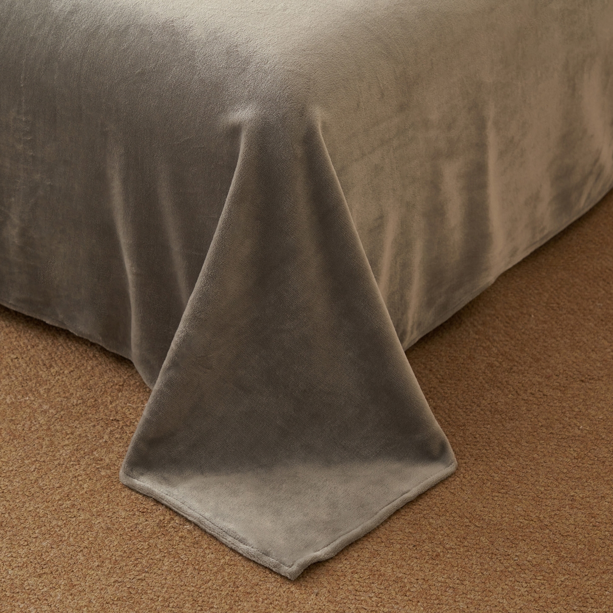 91家纺网 家纺一手货源 找家纺 （总）早晨家纺 2025新款高克重牛奶绒烂花四件套