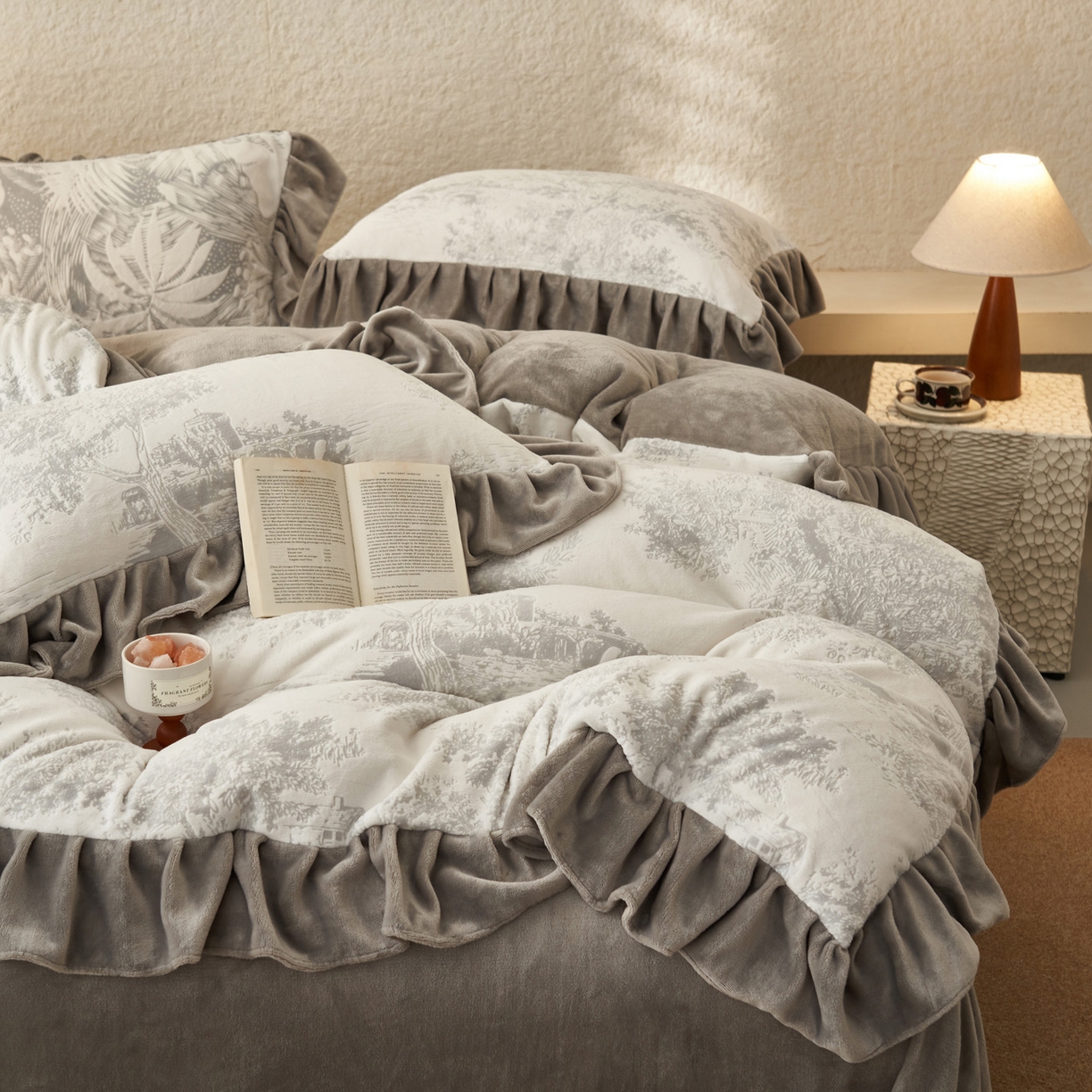 91家纺网 家纺一手货源 找家纺 （总）早晨家纺 2025新款高克重牛奶绒烂花四件套