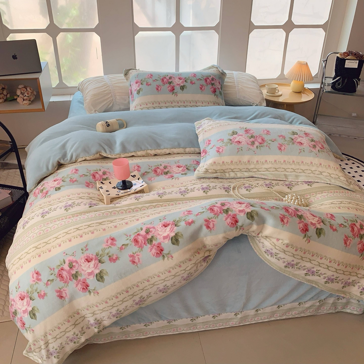 91家纺网 家纺一手货源 找家纺 莱豫家纺 2025新款加厚牛奶绒三件套四件套保暖不静电 蓝色梦境