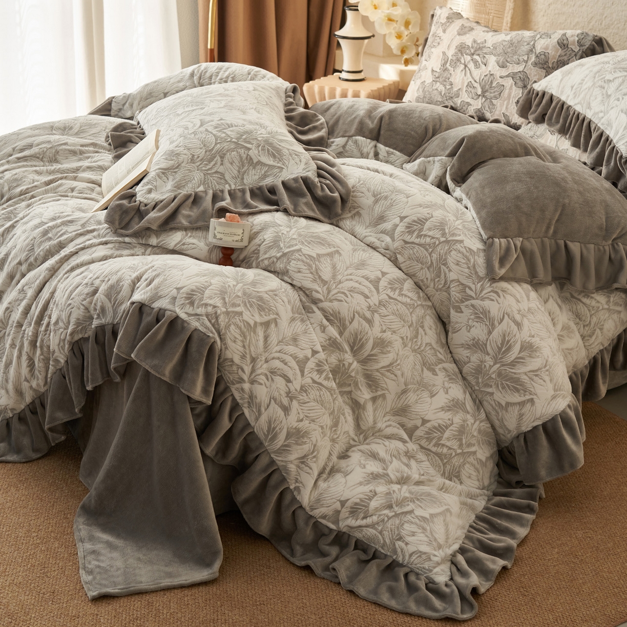 91家纺网 家纺一手货源 找家纺 早晨家纺 2025新款高克重牛奶绒烂花四件套 叶素