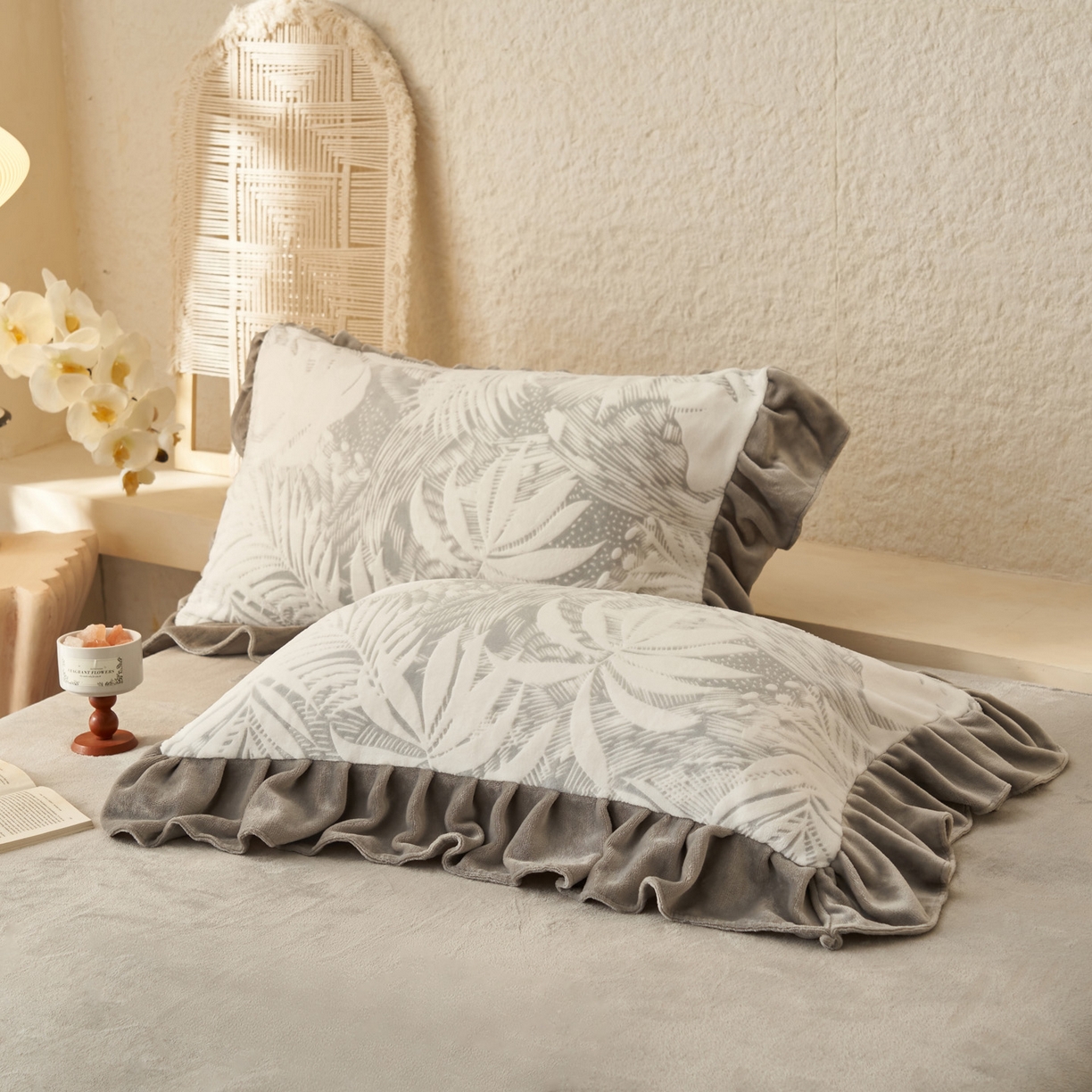 91家纺网 家纺一手货源 找家纺 早晨家纺 2025新款高克重牛奶绒烂花四件套 叶语灰