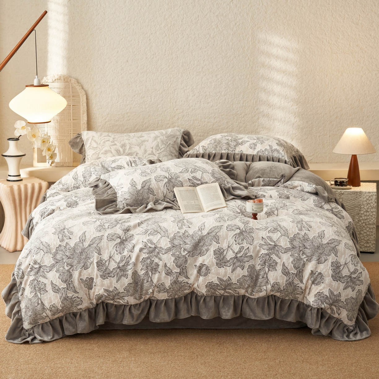 91家纺网 家纺一手货源 找家纺 早晨家纺 2025新款高克重牛奶绒烂花四件套 素花漫庭