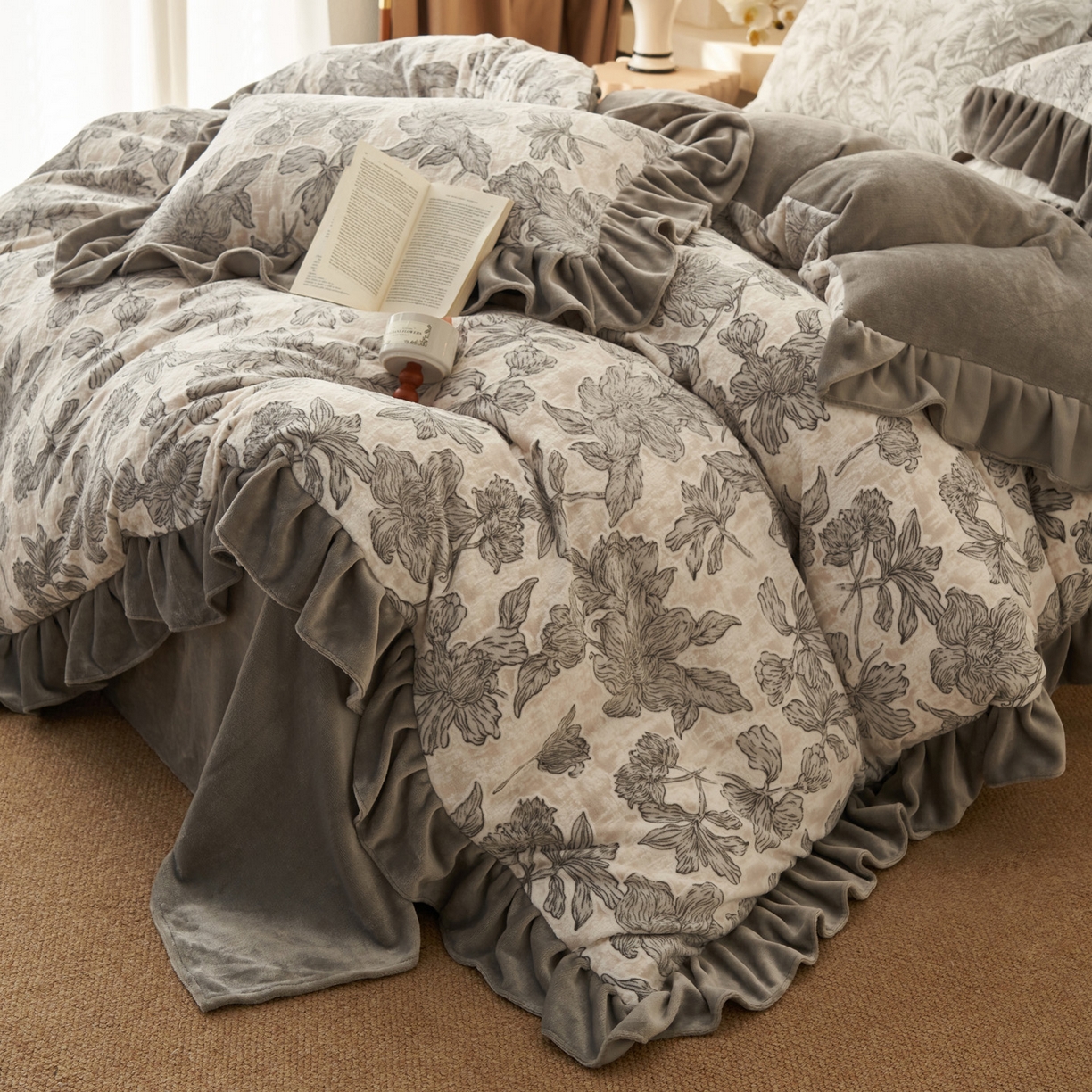 91家纺网 家纺一手货源 找家纺 早晨家纺 2025新款高克重牛奶绒烂花四件套 素花漫庭