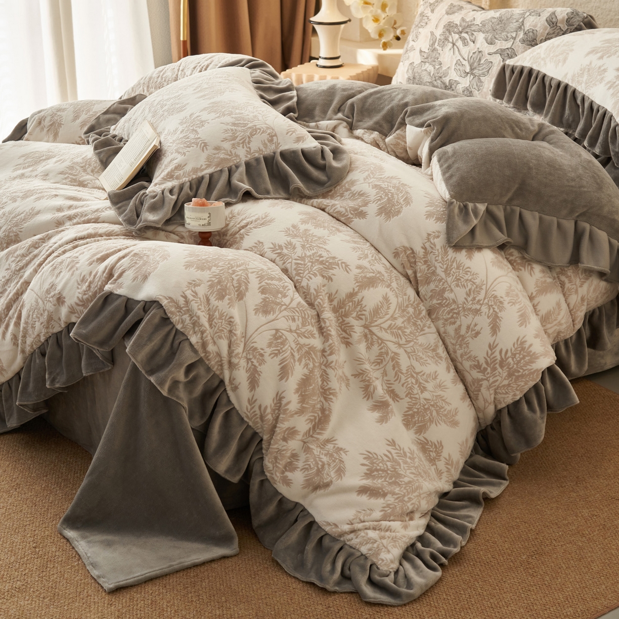 91家纺网 家纺一手货源 找家纺 早晨家纺 2025新款高克重牛奶绒烂花四件套 叶韵