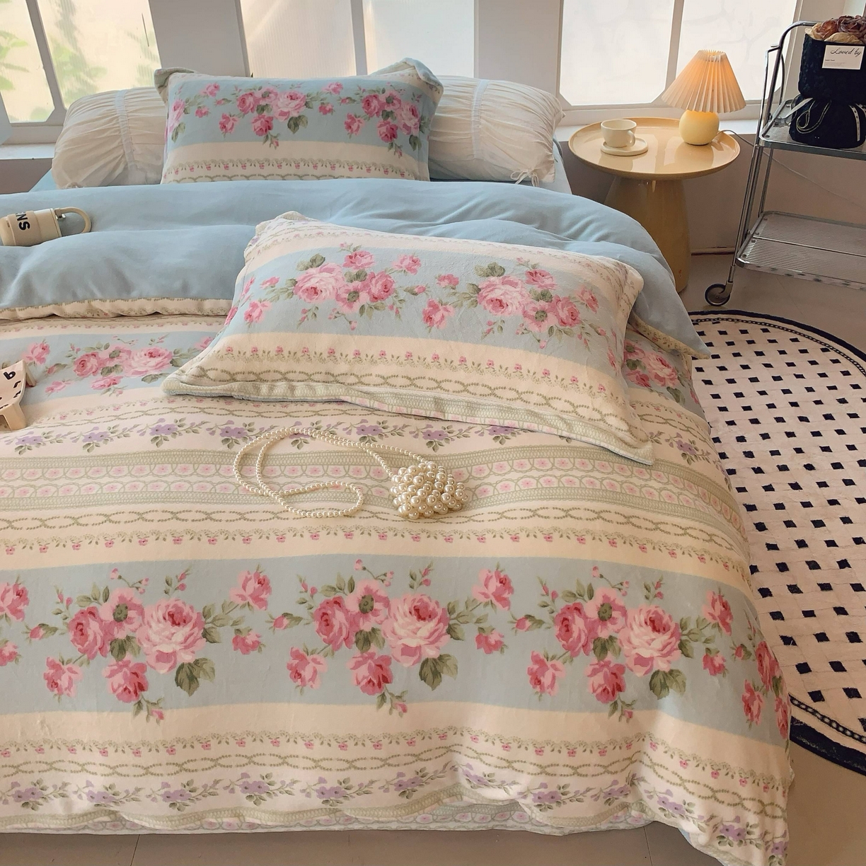 91家纺网 家纺一手货源 找家纺 莱豫家纺 2025新款加厚牛奶绒三件套四件套保暖不静电 蓝色梦境