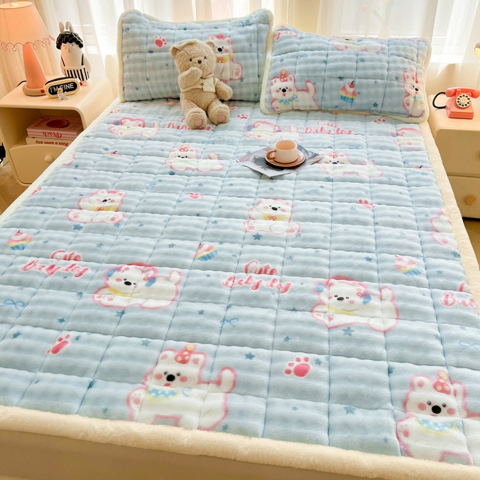 91家纺网 家纺一手货源 找家纺 梵朴 2025新款牛奶绒泡泡兔毛绒床垫学生宿舍床褥子床护垫大床款印花系列 音乐狗蓝