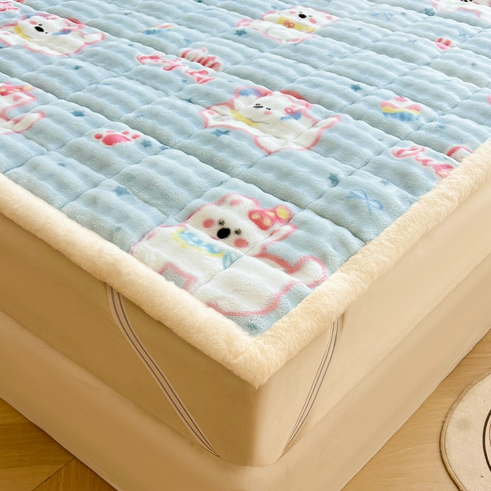 91家纺网 家纺一手货源 找家纺 梵朴 2025新款牛奶绒泡泡兔毛绒床垫学生宿舍床褥子床护垫大床款印花系列 音乐狗蓝