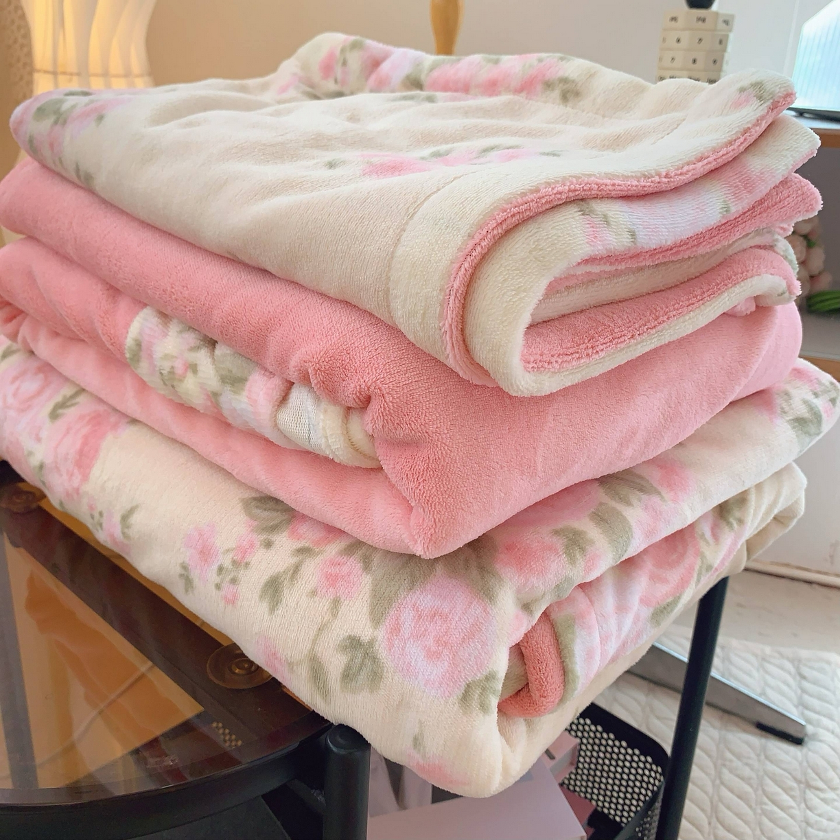 91家纺网 家纺一手货源 找家纺 莱豫家纺 2025新款加厚牛奶绒三件套四件套保暖不静电 玫瑰粉