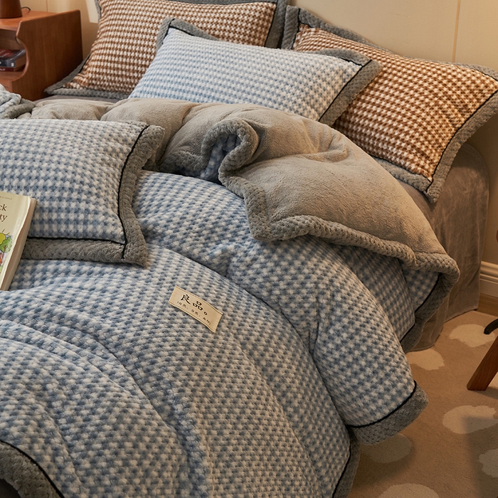 91家纺网 家纺一手货源 找家纺 早晨家纺 2025新款豆豆款菠萝格提花四件套 豆豆绒-小格蓝