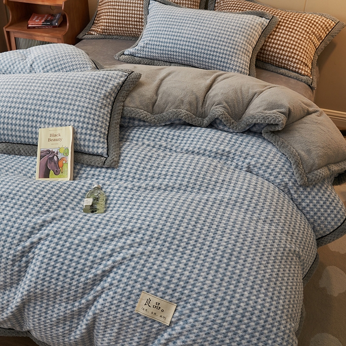 91家纺网 家纺一手货源 找家纺 早晨家纺 2025新款豆豆款菠萝格提花四件套 豆豆绒-小格蓝