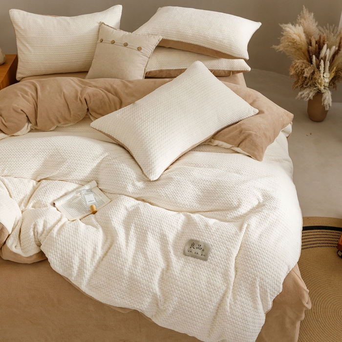 91家纺网 家纺一手货源 找家纺 早晨家纺 2025新款波浪款牛奶绒提花四件套 波浪-奶昔白