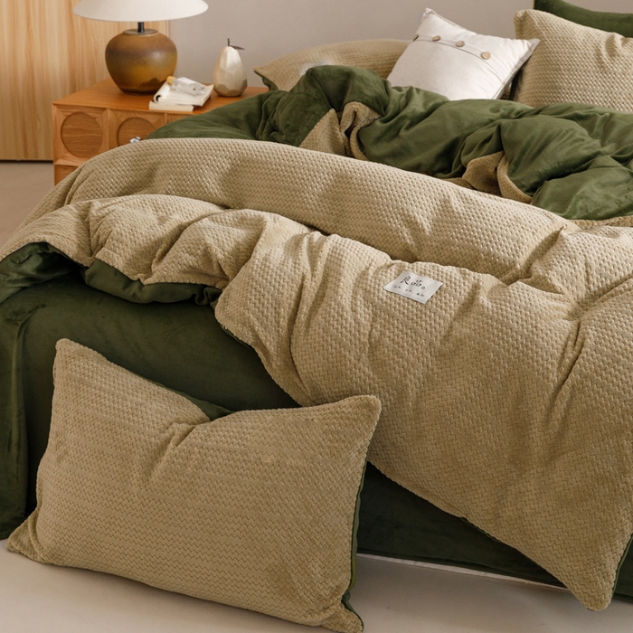 91家纺网 家纺一手货源 找家纺 早晨家纺 2025新款波浪款牛奶绒提花四件套 波浪-浅水绿