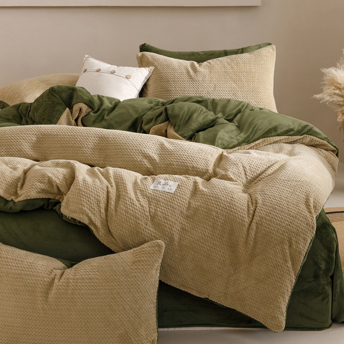 91家纺网 家纺一手货源 找家纺 早晨家纺 2025新款波浪款牛奶绒提花四件套 波浪-浅水绿