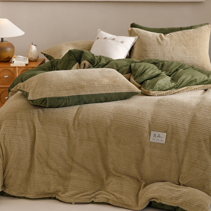 91家纺网 家纺一手货源 找家纺 早晨家纺 2025新款波浪款牛奶绒提花四件套 波浪-浅水绿