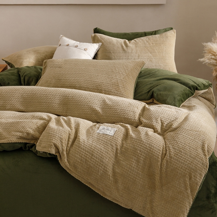 91家纺网 家纺一手货源 找家纺 早晨家纺 2025新款波浪款牛奶绒提花四件套 波浪-浅水绿