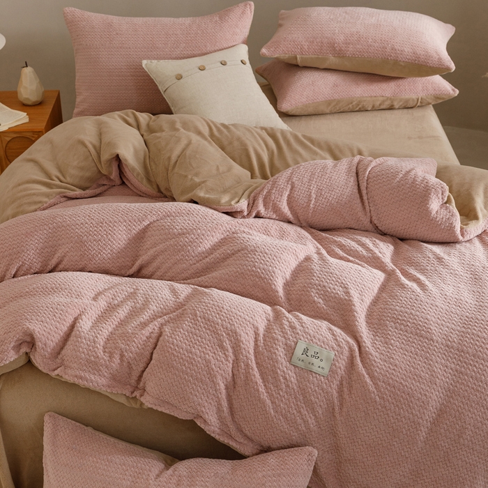 91家纺网 家纺一手货源 找家纺 早晨家纺 2025新款波浪款牛奶绒提花四件套 波浪-豆沙