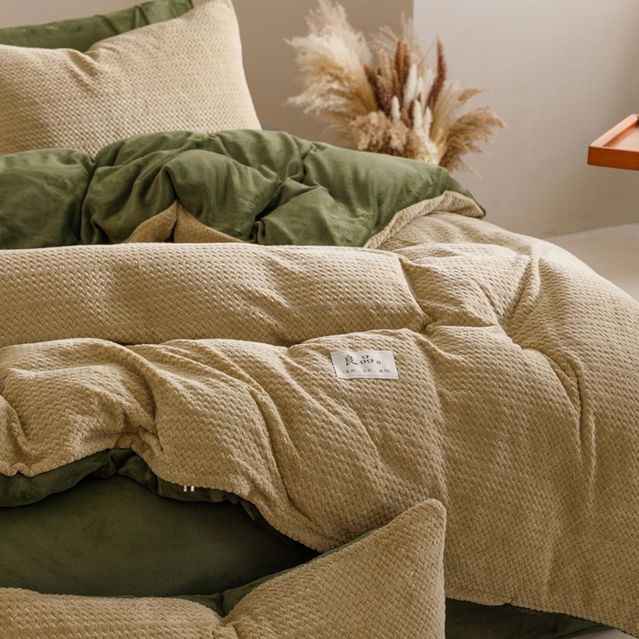 91家纺网 家纺一手货源 找家纺 早晨家纺 2025新款波浪款牛奶绒提花四件套 波浪-浅水绿