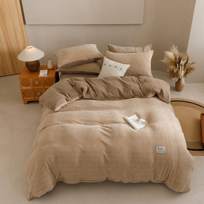 91家纺网 家纺一手货源 找家纺 早晨家纺 2025新款波浪款牛奶绒提花四件套 波浪-米驼