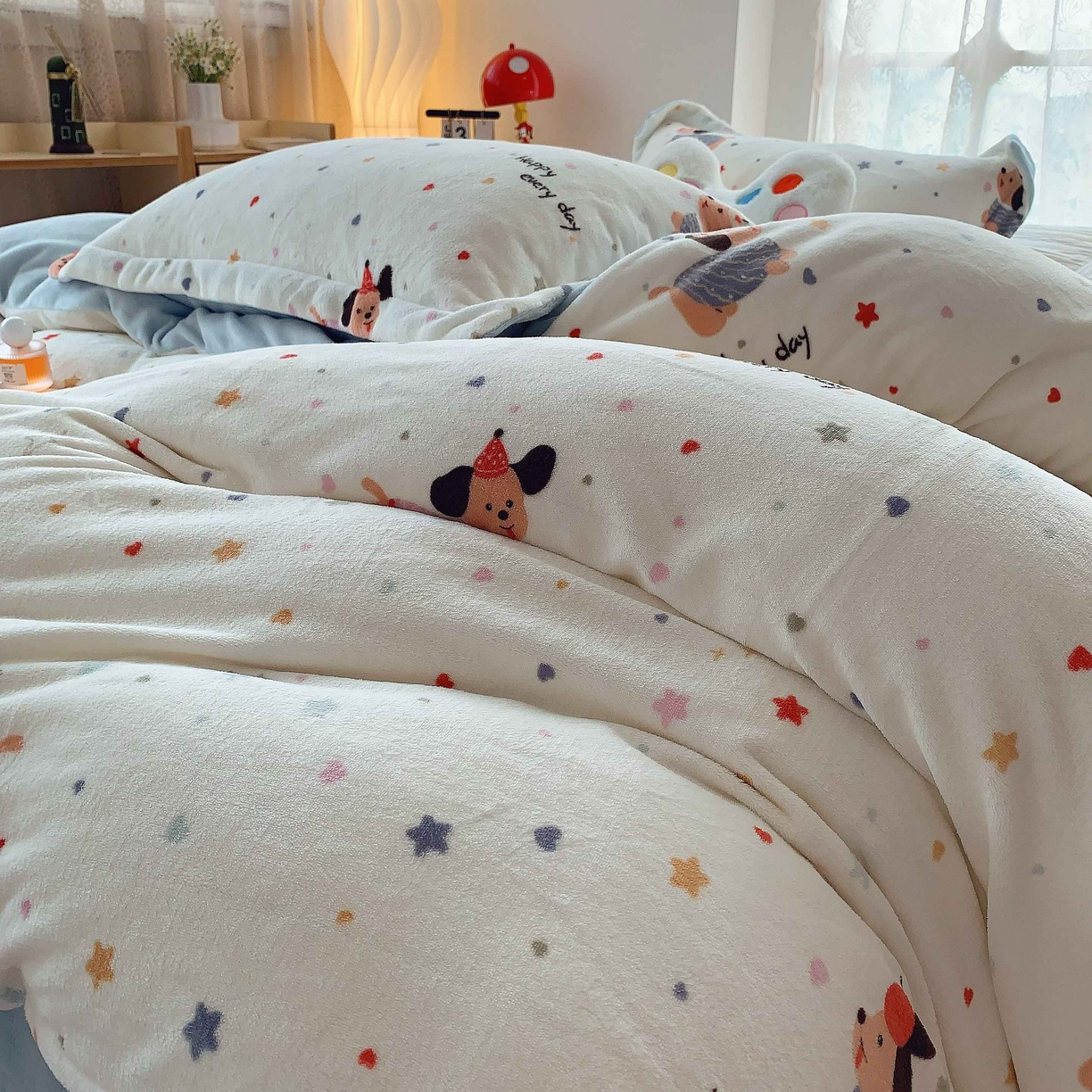 91家纺网 家纺一手货源 找家纺 莱豫家纺 2025新款加厚牛奶绒三件套四件套保暖不静电 童趣星海