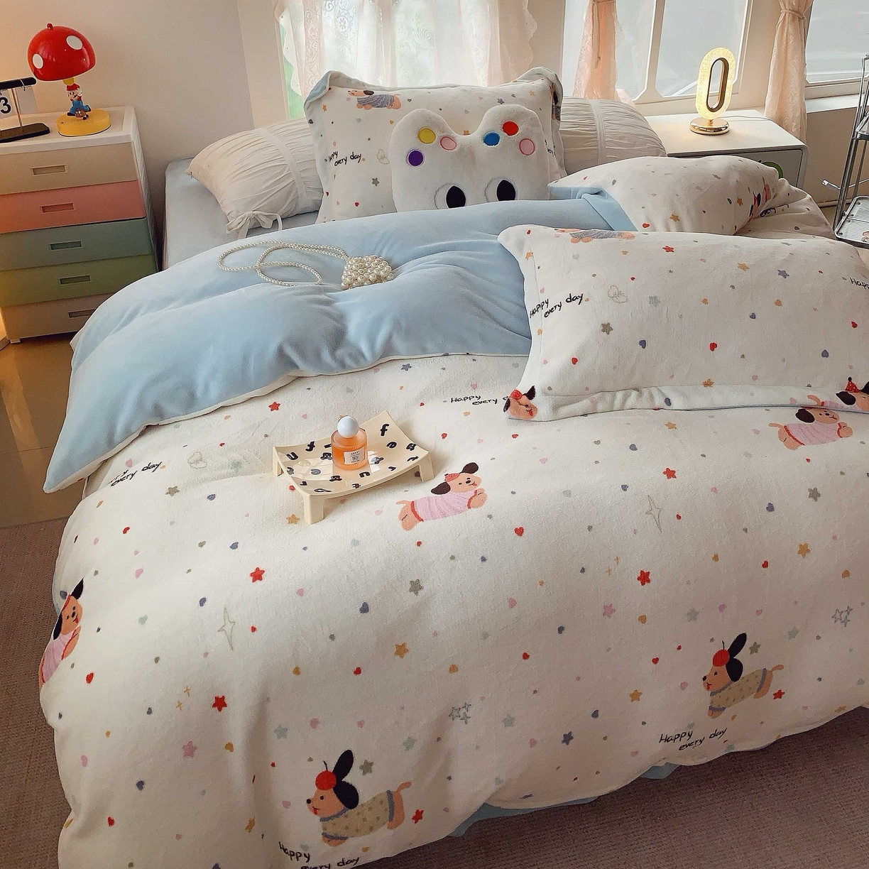 91家纺网 家纺一手货源 找家纺 莱豫家纺 2025新款加厚牛奶绒三件套四件套保暖不静电 童趣星海