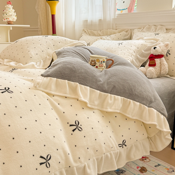 91家纺网 家纺一手货源 找家纺 米莱家纺 2025新款牛奶绒印花花边四件套 少女蝴蝶节