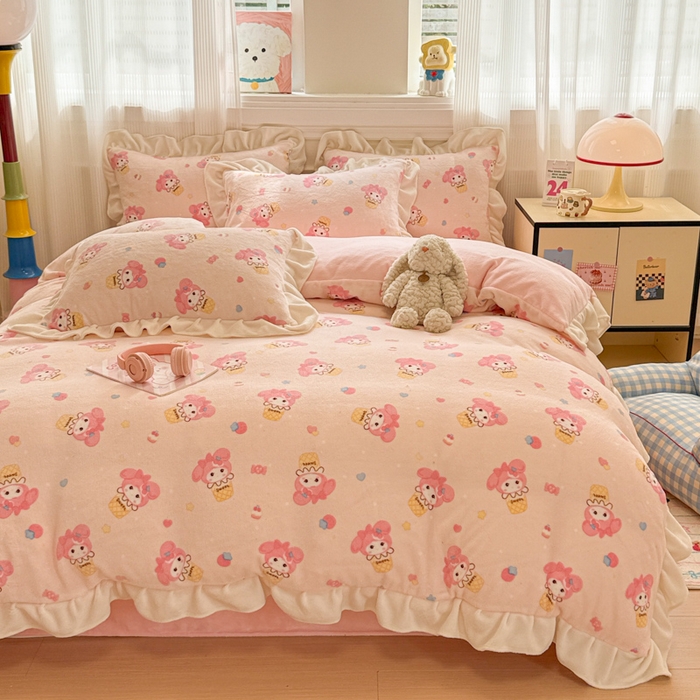 91家纺网 家纺一手货源 找家纺 米莱家纺 2025新款牛奶绒印花花边四件套 奶茶小美