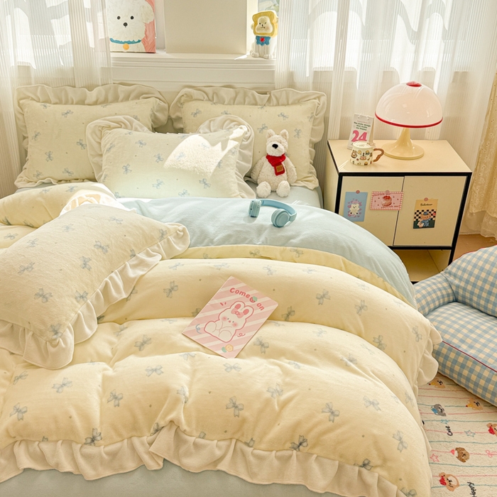 91家纺网 家纺一手货源 找家纺 米莱家纺 2025新款牛奶绒印花花边四件套 蓝色蝴蝶节