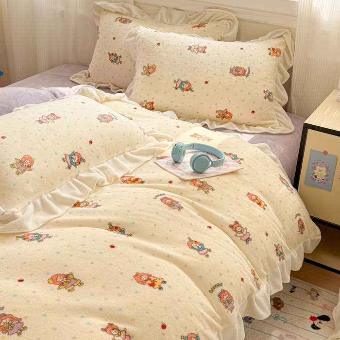 91家纺网 家纺一手货源 找家纺 米莱家纺 2025新款牛奶绒印花花边四件套 泡泡糖女孩