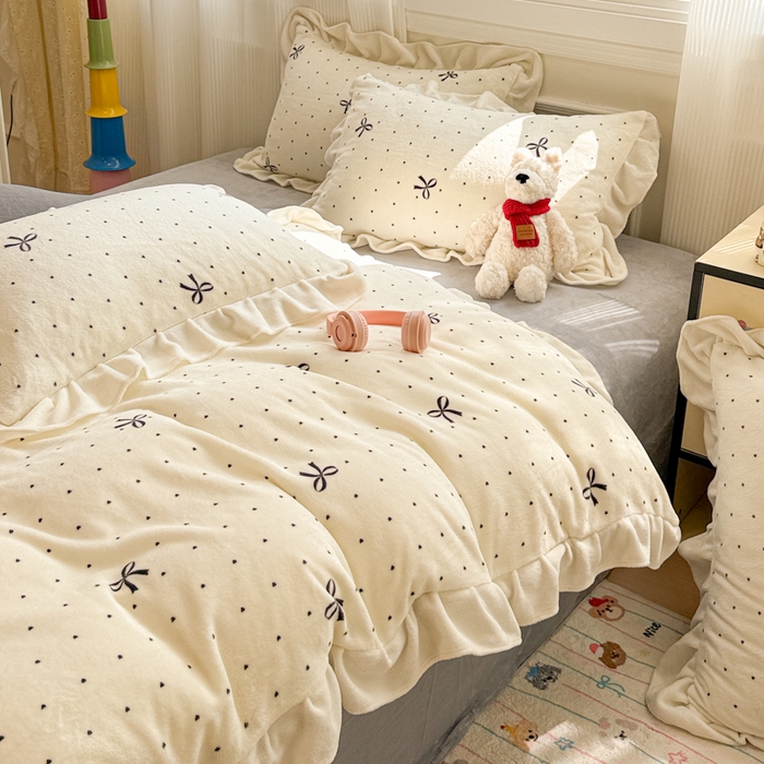 91家纺网 家纺一手货源 找家纺 米莱家纺 2025新款牛奶绒印花花边四件套 少女蝴蝶节