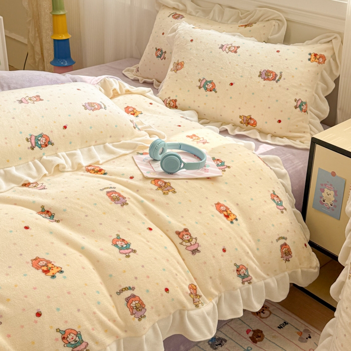 91家纺网 家纺一手货源 找家纺 米莱家纺 2025新款牛奶绒印花花边四件套 泡泡糖女孩