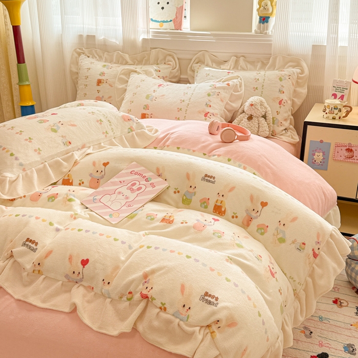 91家纺网 家纺一手货源 找家纺 米莱家纺 2025新款牛奶绒印花花边四件套 你好小兔