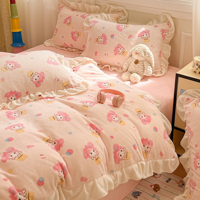 91家纺网 家纺一手货源 找家纺 米莱家纺 2025新款牛奶绒印花花边四件套 奶茶小美