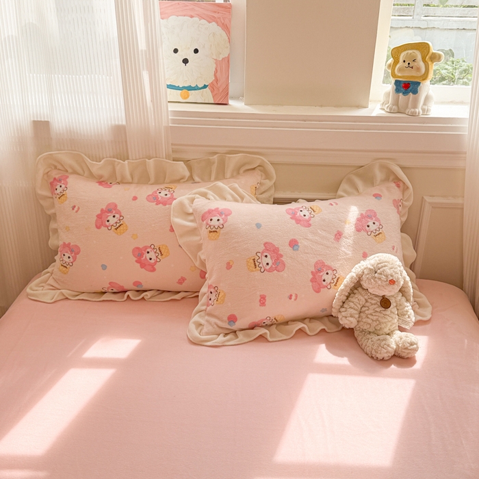 91家纺网 家纺一手货源 找家纺 米莱家纺 2025新款牛奶绒印花花边四件套 奶茶小美