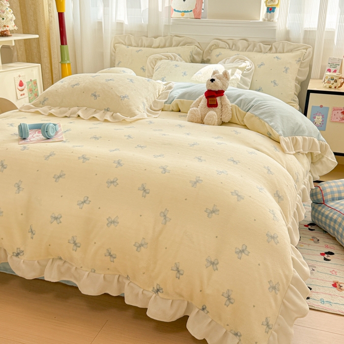 91家纺网 家纺一手货源 找家纺 米莱家纺 2025新款牛奶绒印花花边四件套 蓝色蝴蝶节