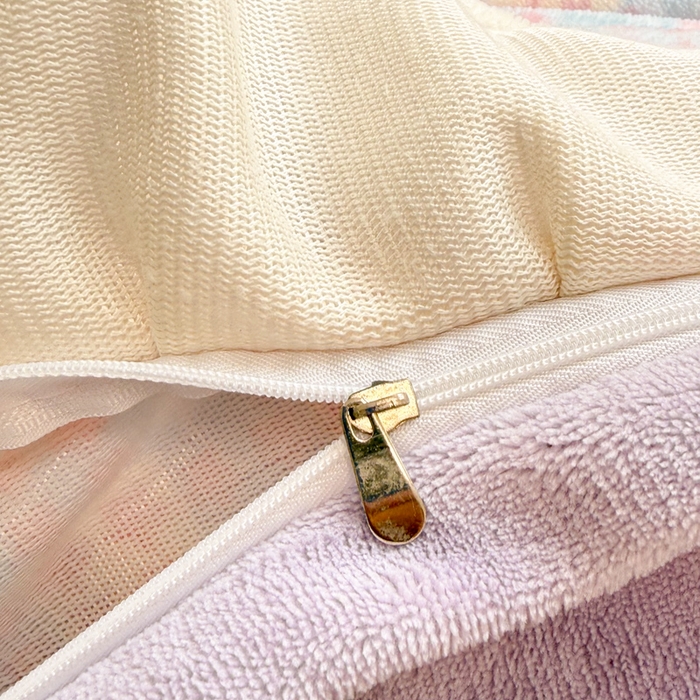 91家纺网 家纺一手货源 找家纺 米莱家纺 2025新款牛奶绒印花花边四件套 草莓甜心