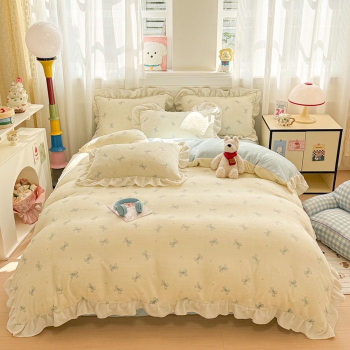 91家纺网 家纺一手货源 找家纺 米莱家纺 2025新款牛奶绒印花花边四件套 蓝色蝴蝶节