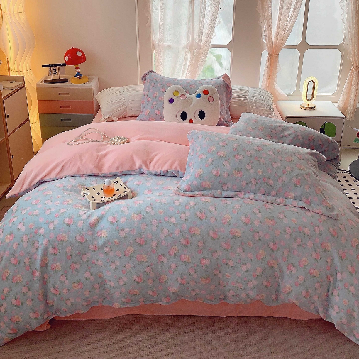 91家纺网 家纺一手货源 找家纺 莱豫家纺 2025新款加厚牛奶绒三件套四件套保暖不静电 温馨花语蓝