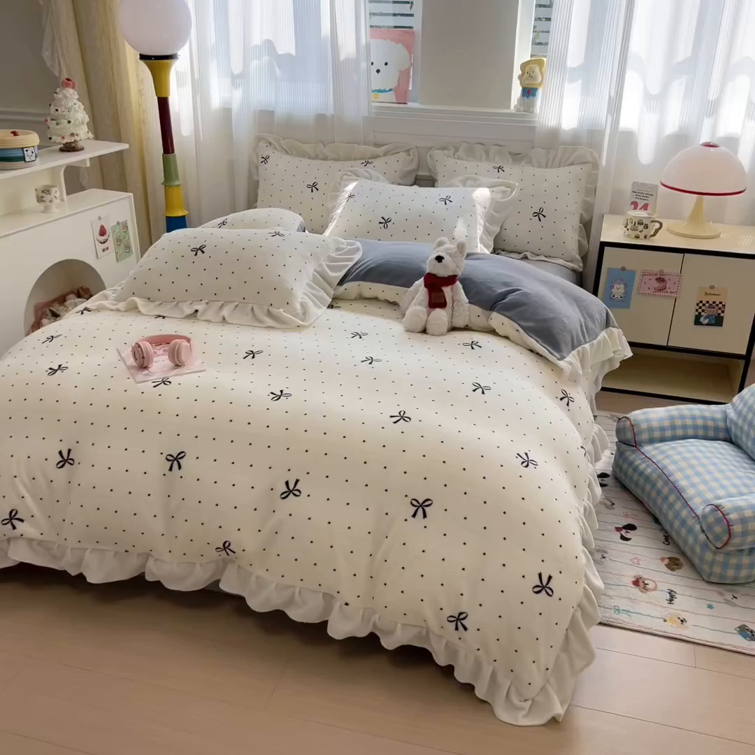 91家纺网 家纺一手货源 找家纺 米莱家纺 2025新款牛奶绒印花花边四件套 少女蝴蝶节